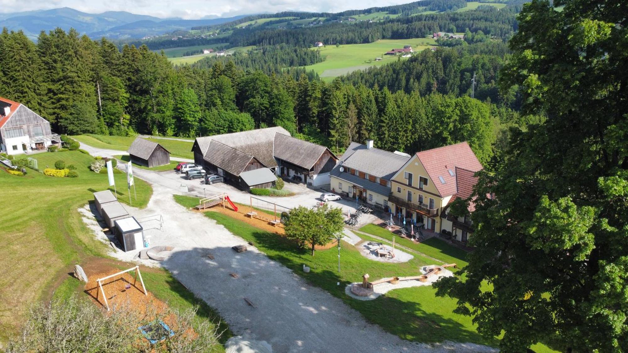 Готель Gasthof Wiesenhofer Miesenbach  Екстер'єр фото