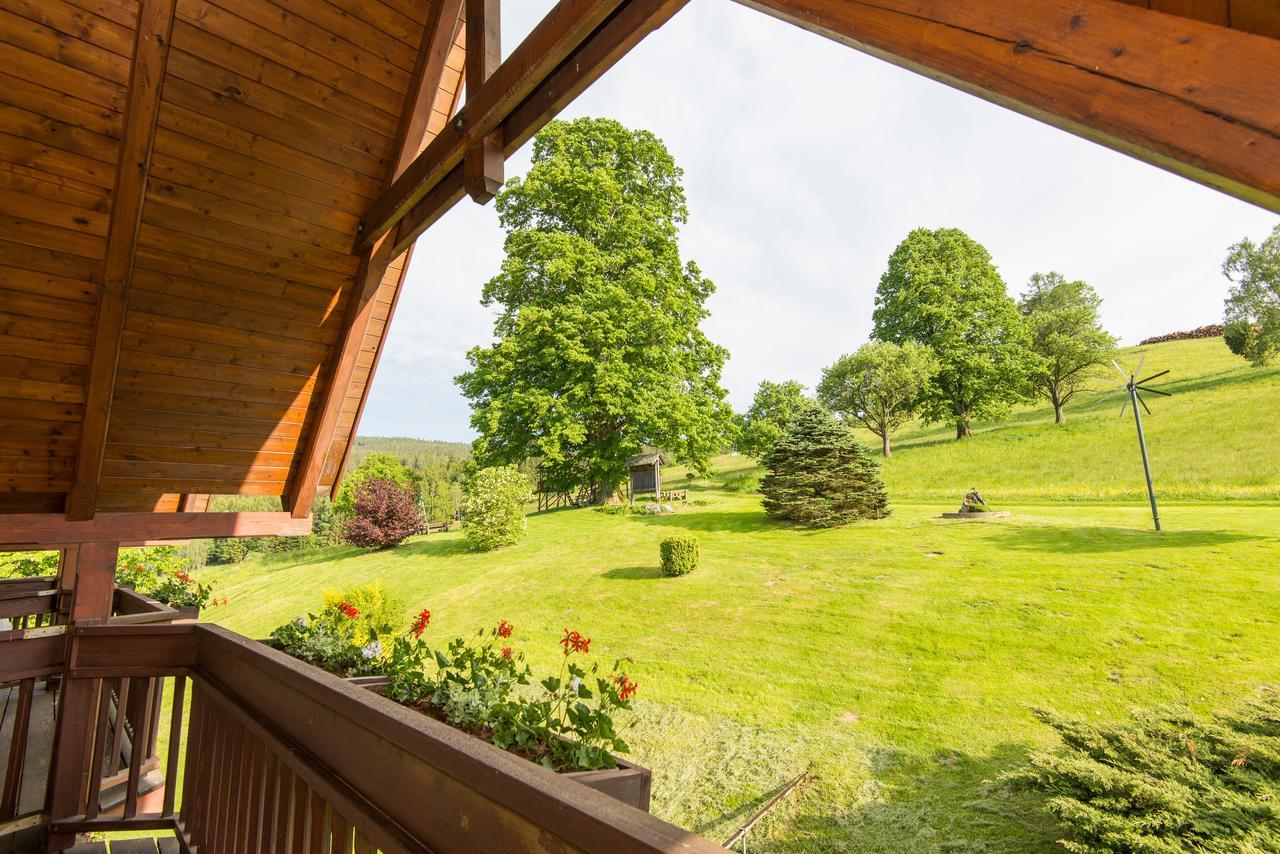 Готель Gasthof Wiesenhofer Miesenbach  Екстер'єр фото